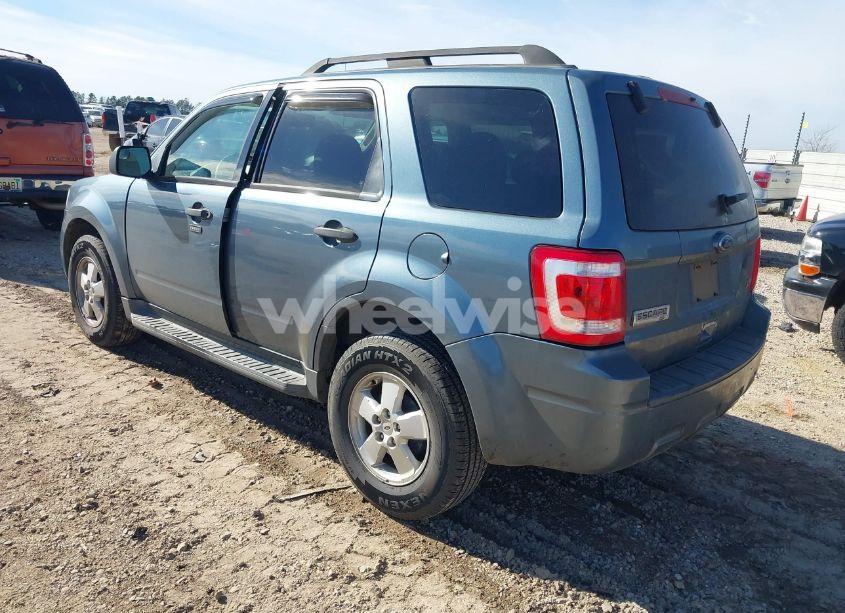 Photo 3 of 2010 Ford Escape XLT (VIN 1FMCU0DG7AKB90289)