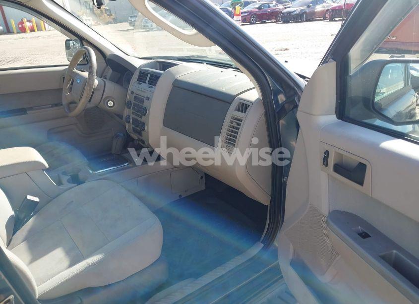 Photo 5 of 2010 Ford Escape XLT (VIN 1FMCU0DG7AKB90289)