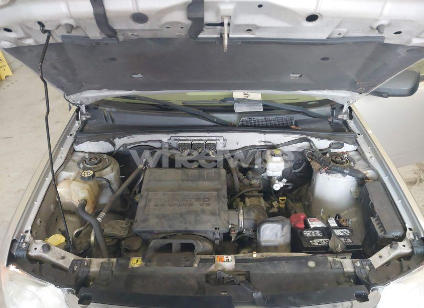 Photo 10 of 2010 Ford Escape XLT (VIN 1FMCU0DG7AKC63600)