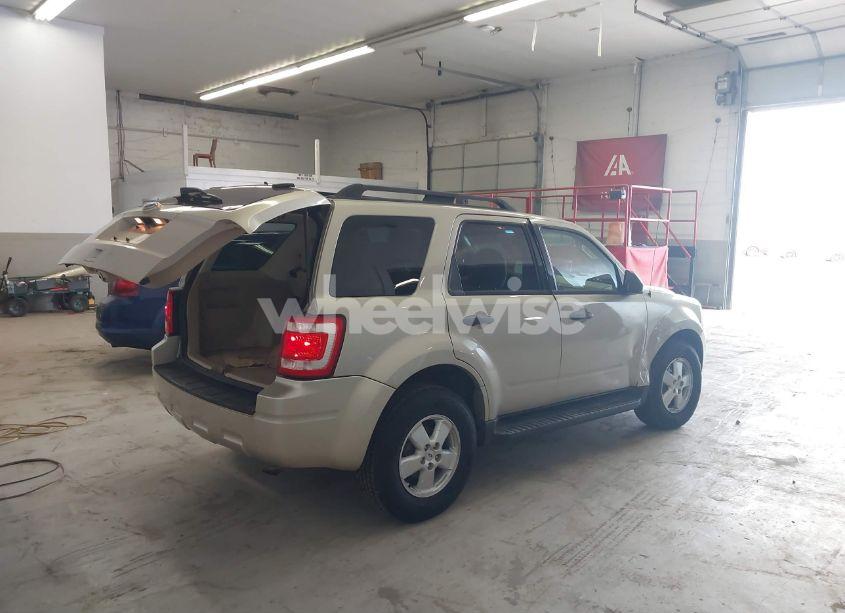 Photo 4 of 2010 Ford Escape XLT (VIN 1FMCU0DG7AKC63600)