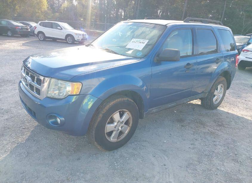 Photo 2 of 2010 Ford Escape XLT (VIN 1FMCU0DG7AKC73687)