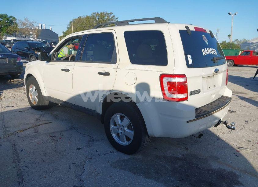 Photo 3 of 2010 Ford Escape XLT (VIN 1FMCU0DG7AKC90134)