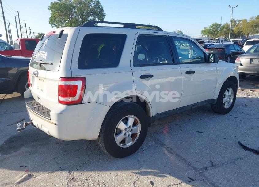 Photo 4 of 2010 Ford Escape XLT (VIN 1FMCU0DG7AKC90134)