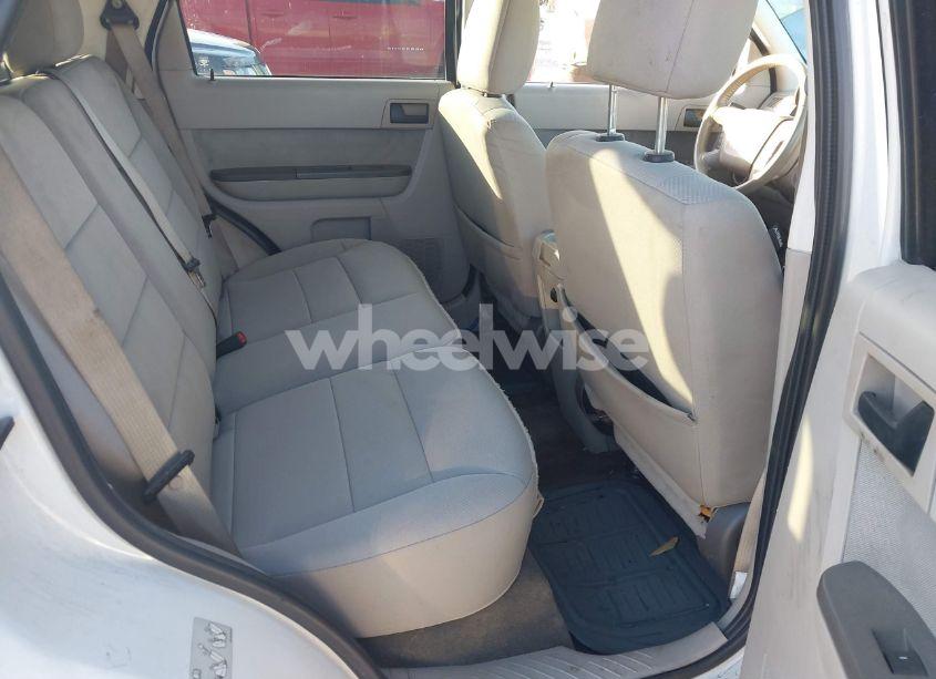 Photo 8 of 2010 Ford Escape XLT (VIN 1FMCU0DG7AKC90134)
