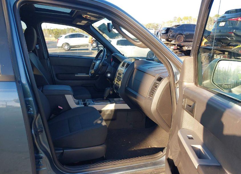 Photo 5 of 2010 Ford Escape XLT (VIN 1FMCU0DG7AKD32284)