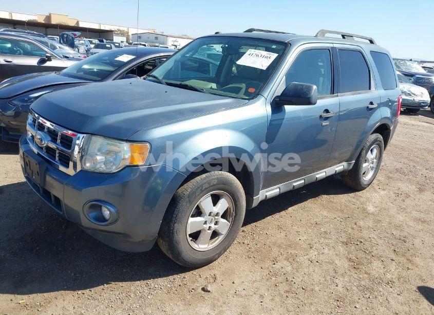 Photo 2 of 2011 Ford Escape XLT (VIN 1FMCU0DG7BKA22122)