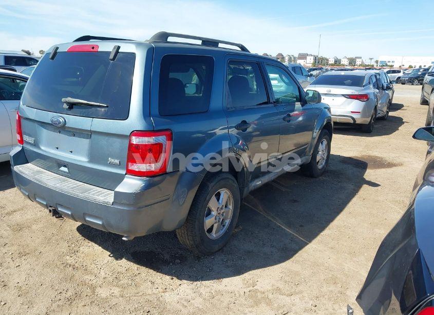 Photo 4 of 2011 Ford Escape XLT (VIN 1FMCU0DG7BKA22122)