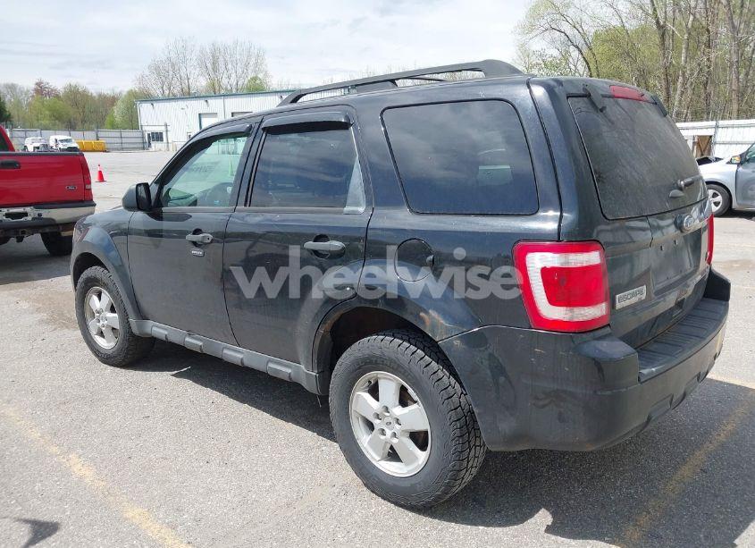 Photo 3 of 2011 Ford Escape XLT AUTOMATIC (VIN 1FMCU0DG7BKC27164)