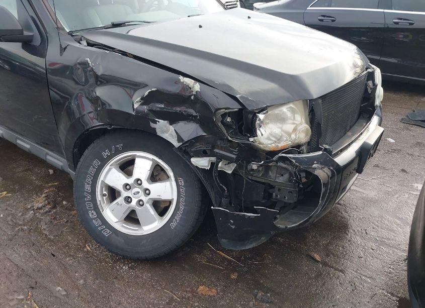 Photo 17 of 2011 Ford Escape XLT (VIN 1FMCU0DG7BKC27553)