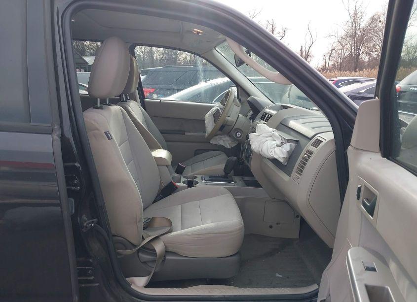Photo 5 of 2011 Ford Escape XLT (VIN 1FMCU0DG7BKC27553)