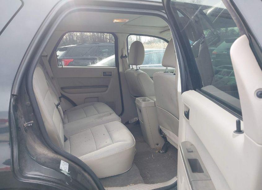 Photo 8 of 2011 Ford Escape XLT (VIN 1FMCU0DG7BKC27553)