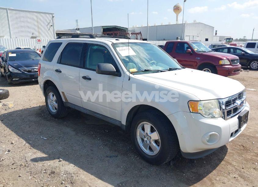 2012 Ford Escape XLT (VIN 1FMCU0DG7CKA57518) main photo
