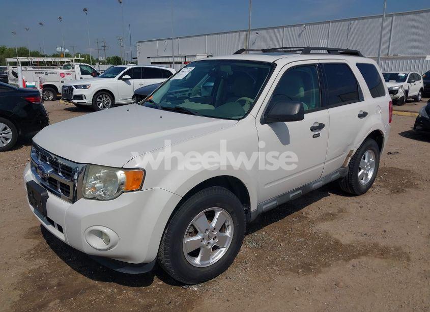 Photo 2 of 2012 Ford Escape XLT (VIN 1FMCU0DG7CKA57518)