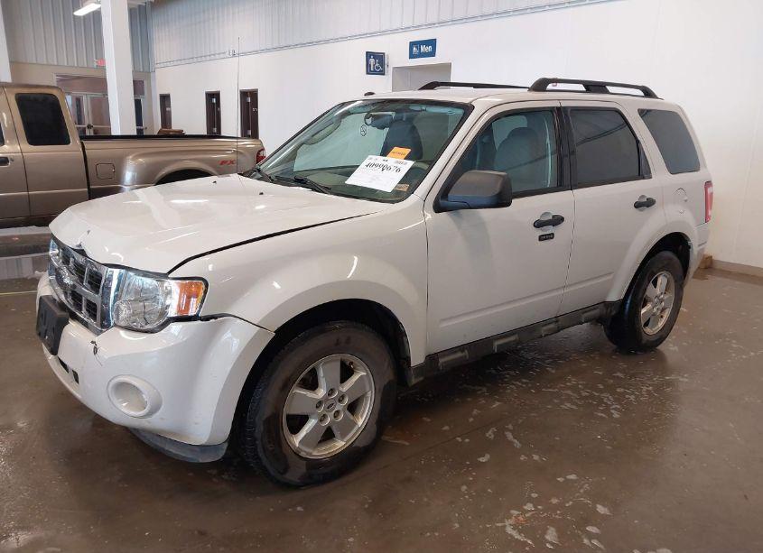 Photo 2 of 2010 Ford Escape XLT (VIN 1FMCU0DG8AKA08552)