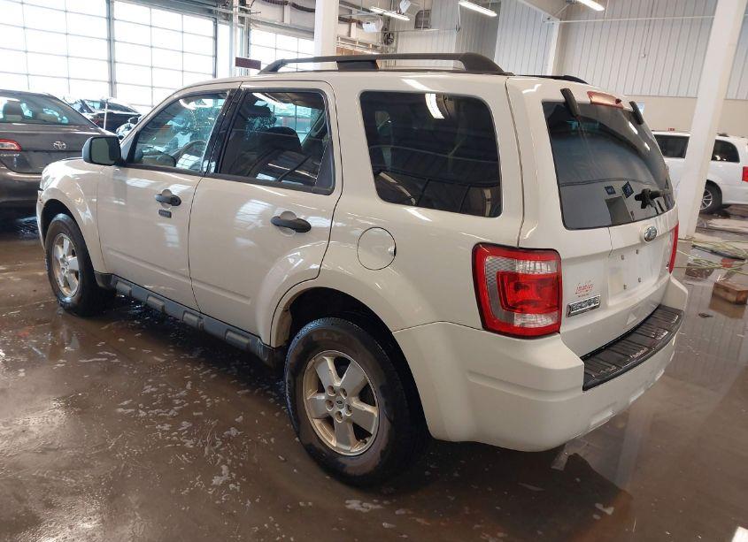Photo 3 of 2010 Ford Escape XLT (VIN 1FMCU0DG8AKA08552)