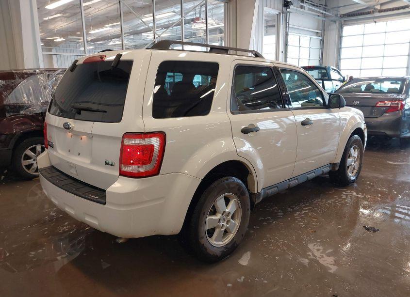 Photo 4 of 2010 Ford Escape XLT (VIN 1FMCU0DG8AKA08552)