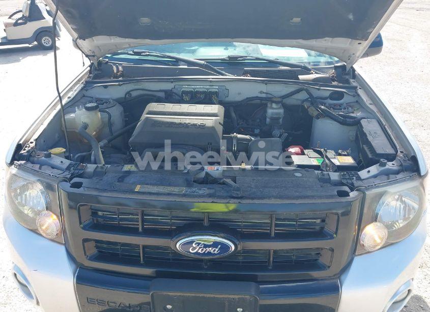 Photo 10 of 2010 Ford Escape XLT (VIN 1FMCU0DG8AKB62288)