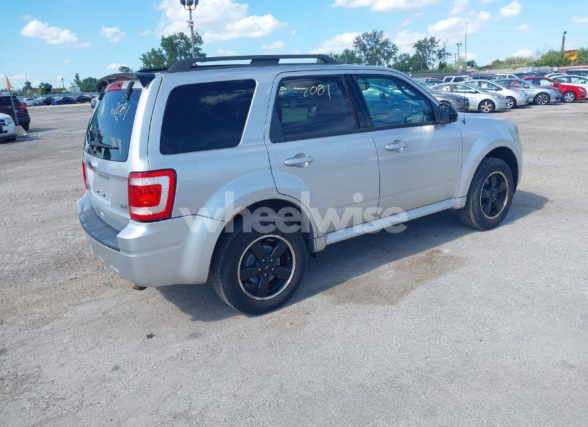 Photo 4 of 2010 Ford Escape XLT (VIN 1FMCU0DG8AKB62288)