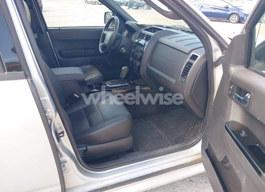 Photo 5 of 2010 Ford Escape XLT (VIN 1FMCU0DG8AKB62288)