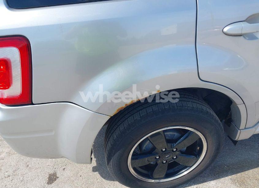 Photo 6 of 2010 Ford Escape XLT (VIN 1FMCU0DG8AKB62288)