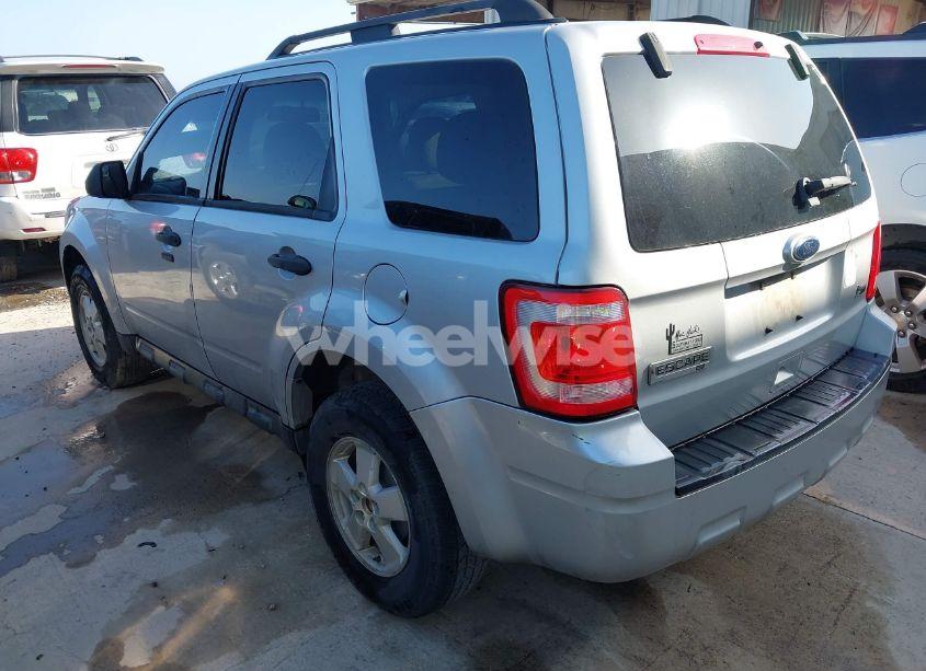 Photo 3 of 2010 Ford Escape XLT (VIN 1FMCU0DG8AKB62422)