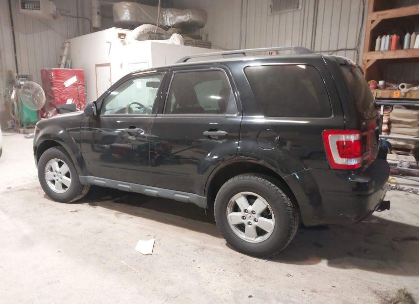 Photo 3 of 2010 Ford Escape XLT (VIN 1FMCU0DG8AKB76742)