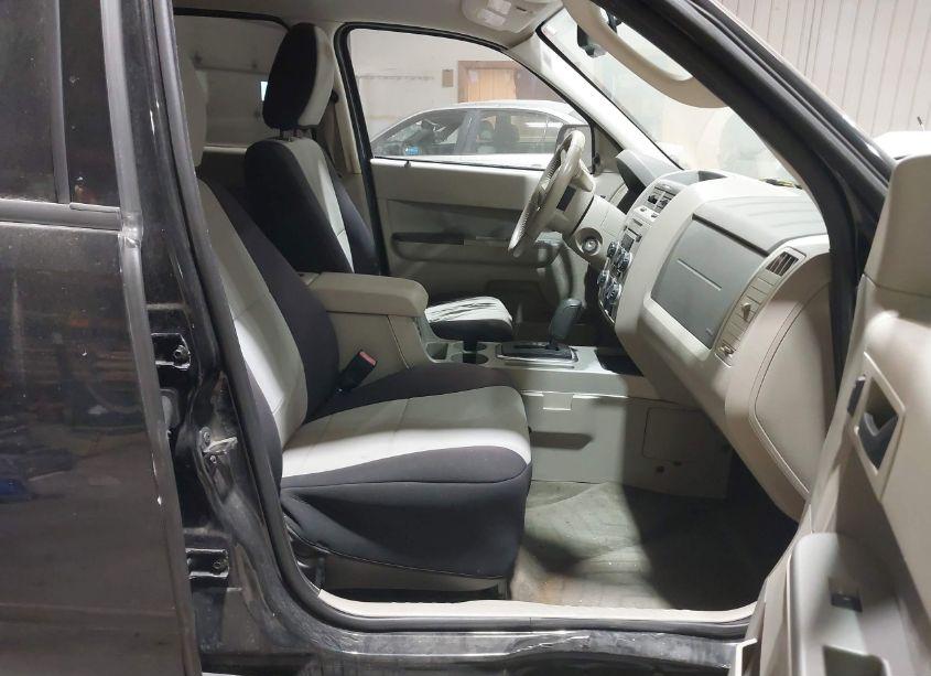 Photo 5 of 2010 Ford Escape XLT (VIN 1FMCU0DG8AKB76742)