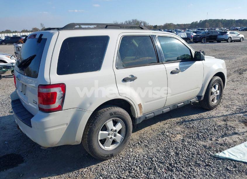 Photo 4 of 2010 Ford Escape XLT (VIN 1FMCU0DG8AKC62617)