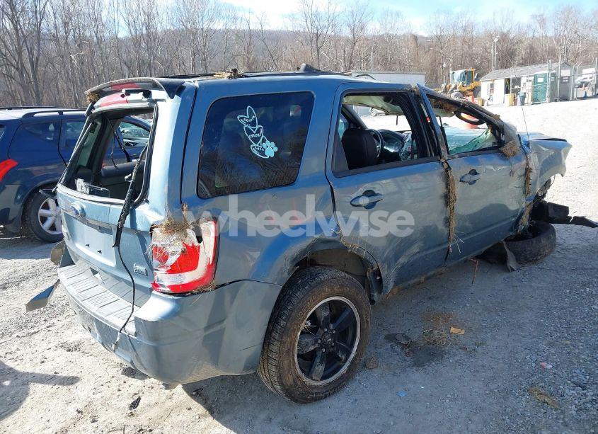 Photo 4 of 2011 Ford Escape XLT (VIN 1FMCU0DG8BKA13591)