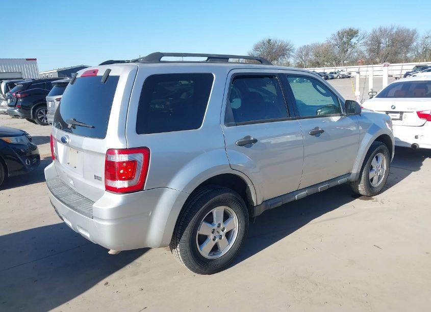 Photo 4 of 2011 Ford Escape XLT (VIN 1FMCU0DG8BKA38006)