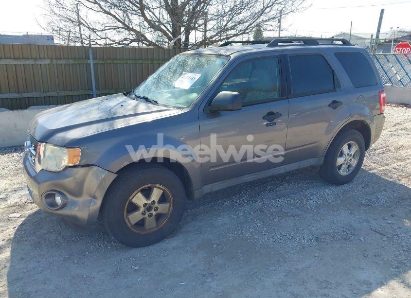Photo 2 of 2010 Ford Escape XLT (VIN 1FMCU0DG9AKB89919)