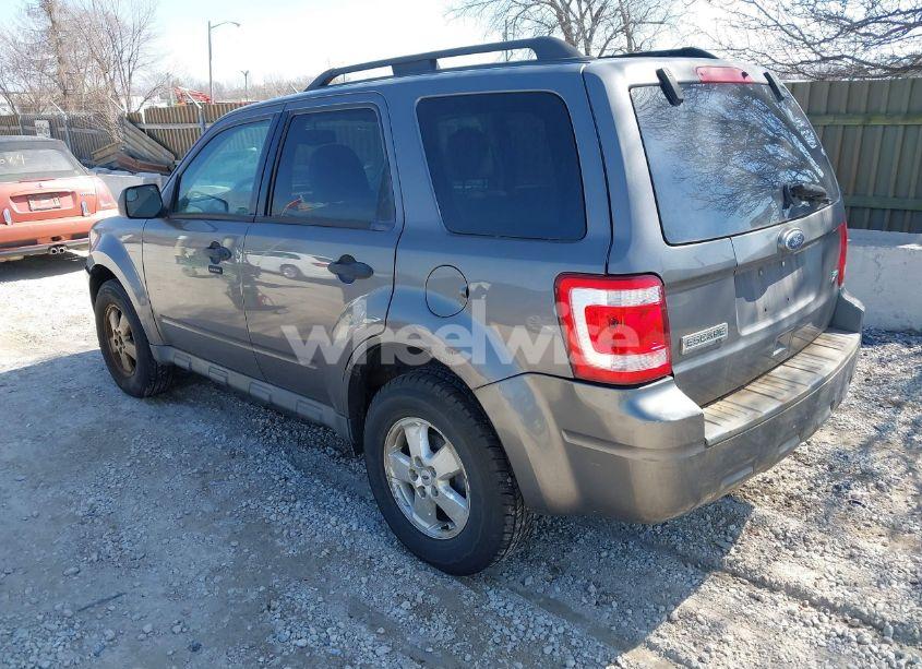 Photo 3 of 2010 Ford Escape XLT (VIN 1FMCU0DG9AKB89919)