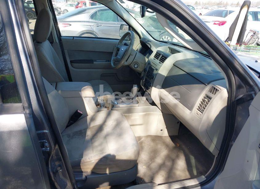 Photo 5 of 2010 Ford Escape XLT (VIN 1FMCU0DG9AKB89919)