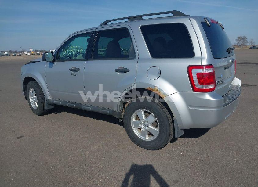Photo 3 of 2010 Ford Escape XLT (VIN 1FMCU0DG9AKC24619)