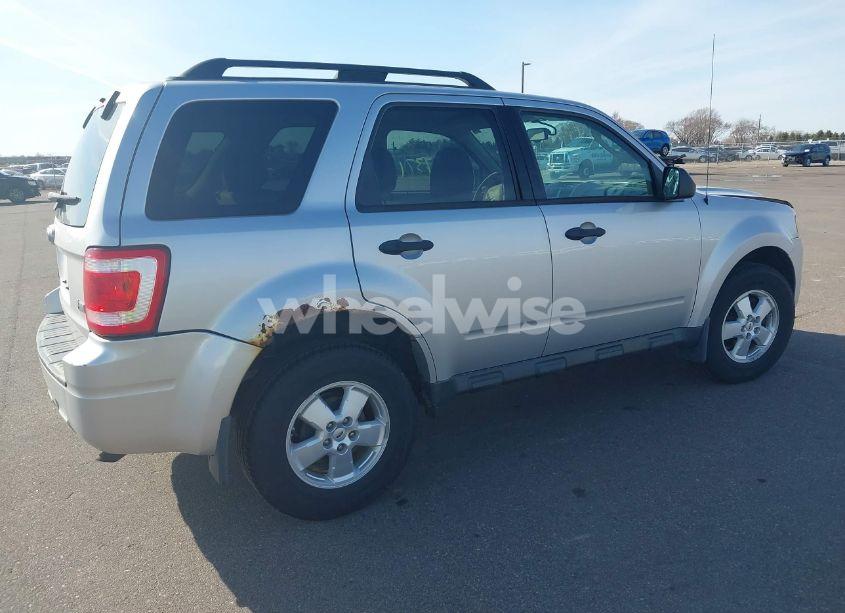 Photo 4 of 2010 Ford Escape XLT (VIN 1FMCU0DG9AKC24619)