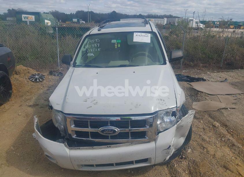 Photo 12 of 2010 Ford Escape XLT (VIN 1FMCU0DGXAKA12800)