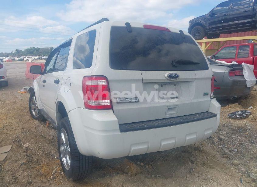 Photo 3 of 2010 Ford Escape XLT (VIN 1FMCU0DGXAKA12800)