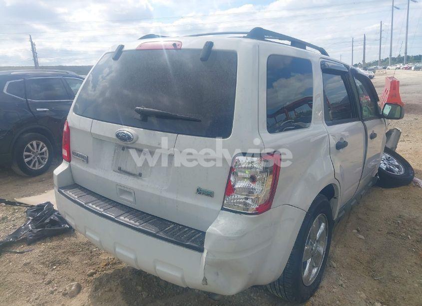 Photo 4 of 2010 Ford Escape XLT (VIN 1FMCU0DGXAKA12800)