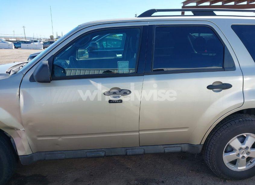 Photo 14 of 2010 Ford Escape XLT (VIN 1FMCU0DGXAKA93880)