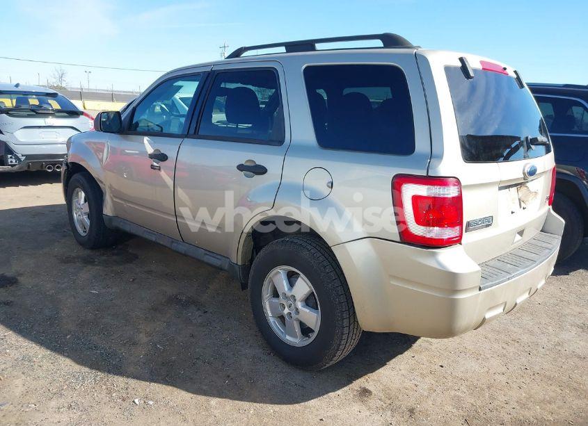 Photo 3 of 2010 Ford Escape XLT (VIN 1FMCU0DGXAKA93880)