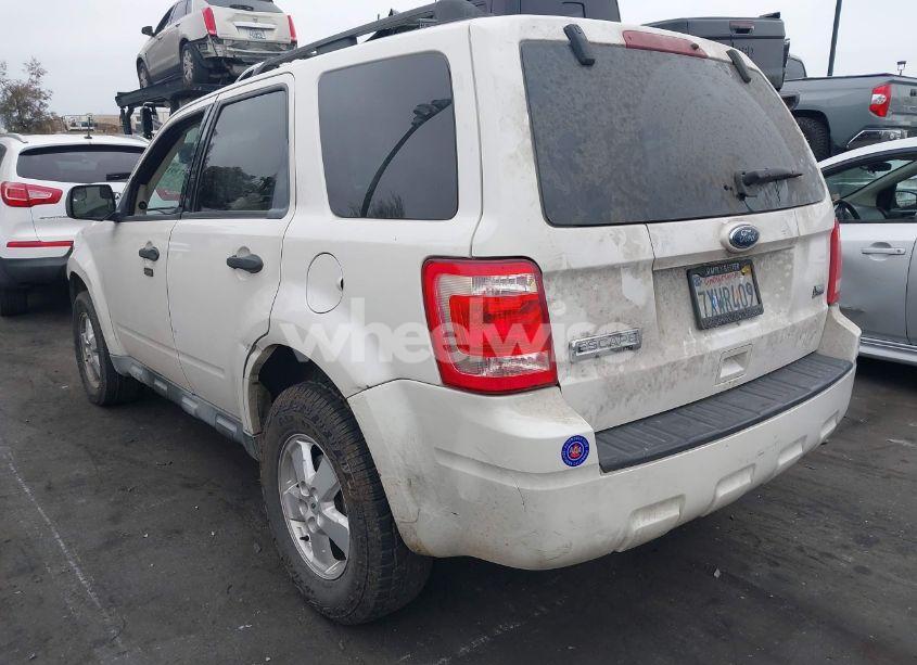 Photo 3 of 2010 Ford Escape XLT (VIN 1FMCU0DGXAKB20477)