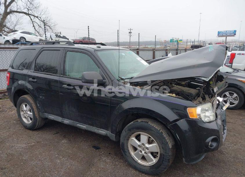 Photo 13 of 2010 Ford Escape XLT (VIN 1FMCU0DGXAKD10991)