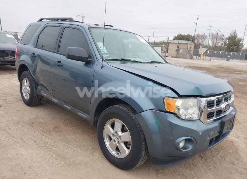 2010 Ford Escape XLT (VIN 1FMCU0DGXAKD45322) main photo