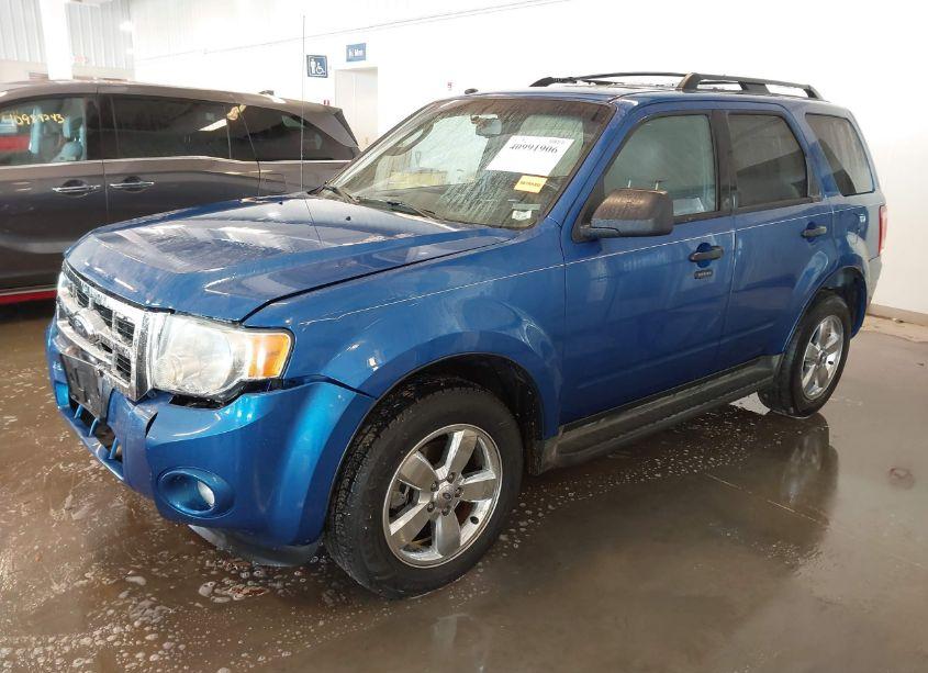 Photo 2 of 2011 Ford Escape XLT (VIN 1FMCU0DGXBKA60086)