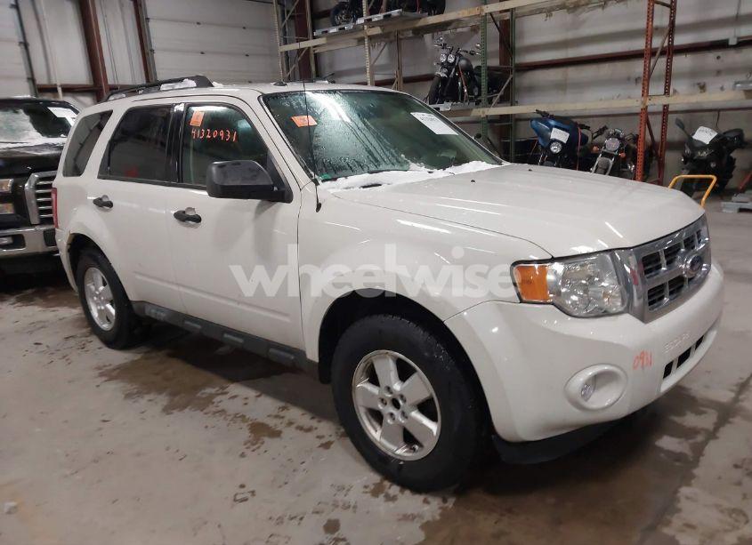 2011 Ford Escape XLT (VIN 1FMCU0DGXBKA61643) main photo