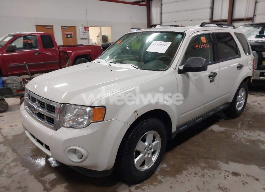 Photo 2 of 2011 Ford Escape XLT (VIN 1FMCU0DGXBKA61643)