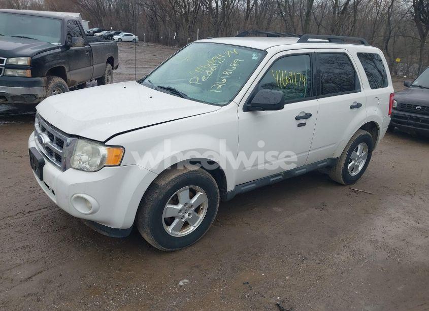 Photo 2 of 2011 Ford Escape XLT (VIN 1FMCU0DGXBKA69256)