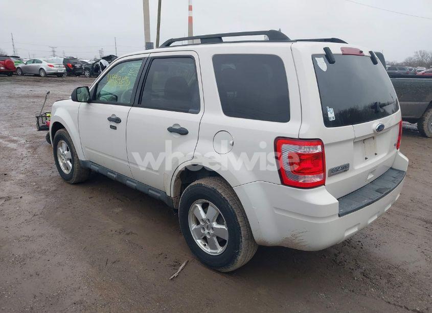 Photo 3 of 2011 Ford Escape XLT (VIN 1FMCU0DGXBKA69256)