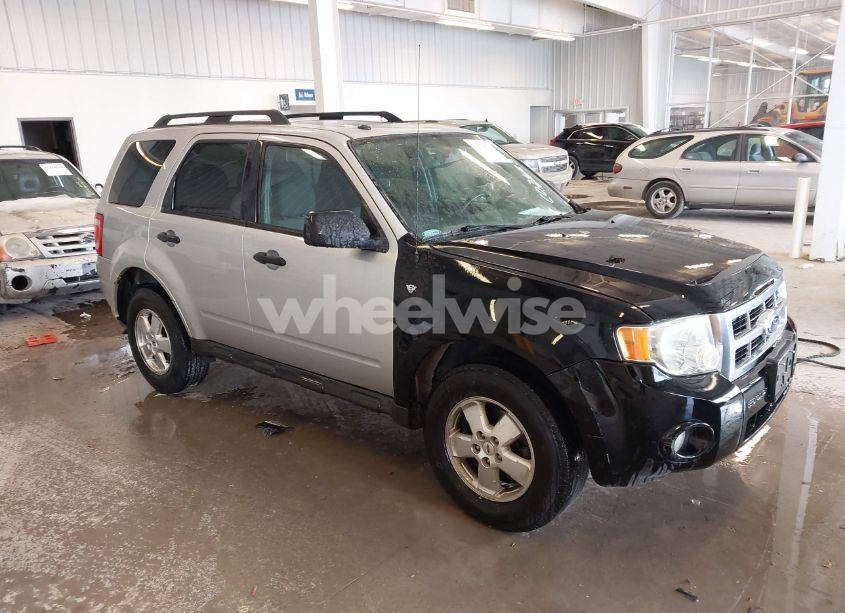 2011 Ford Escape XLT (VIN 1FMCU0DGXBKC03683) main photo