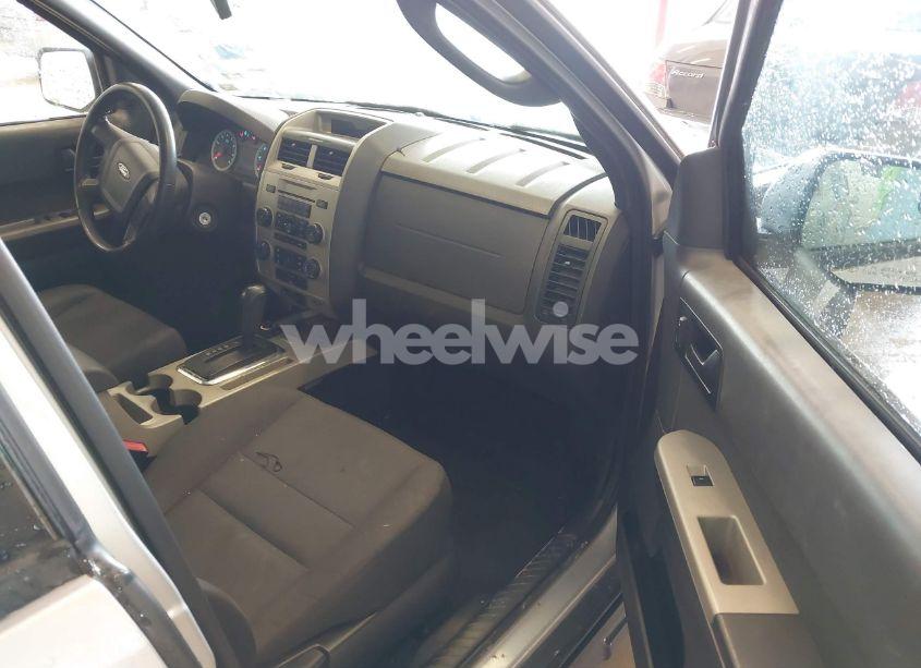 Photo 5 of 2011 Ford Escape XLT (VIN 1FMCU0DGXBKC03683)